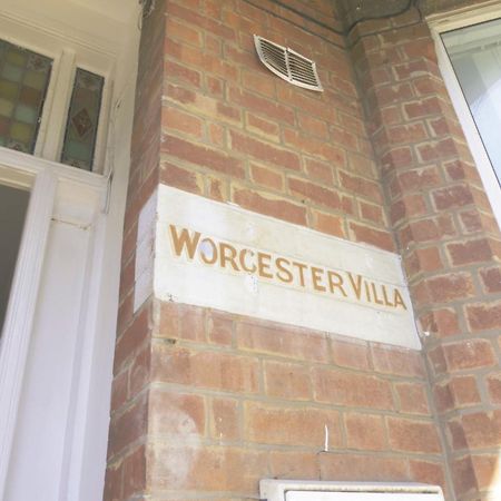 Cosy & Modern 1 Bed Studio Apart-Hotel Leamington Spa Bagian luar foto